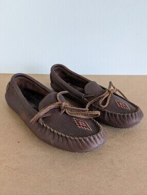 Manitobah Mukluks Beaded Brown Leather Moccasin Slipper Shoes, Women's Size 10